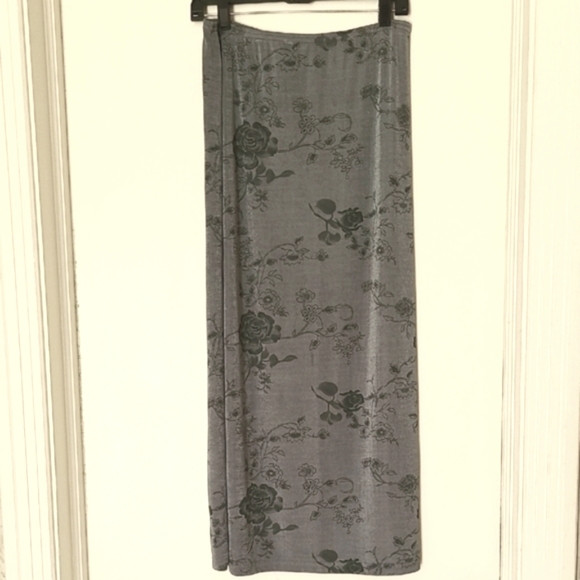 Wrapper Dresses & Skirts - Lightweight Floral Maxi Skirt M/L